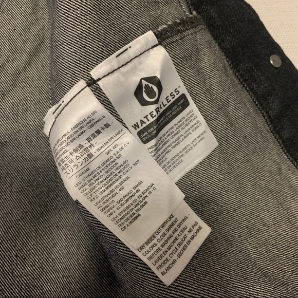 Levi’s Fringe Trucker Denim Jacket - Picture 7 of 12